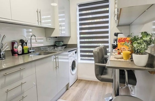 Langley Marish Apartamento | Elegant & Serene 3-BR Retreat Minutes from London