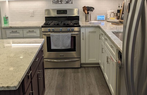 Middleton Casa | Elegant Space–Premium Kitchen–Spacious & Ideal for Gathering w/ Friends & Family