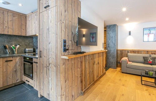 Val-d'Isere Apartamento | Apartamento elegante y espacioso con balcón orientado al sur cerca de las pistas