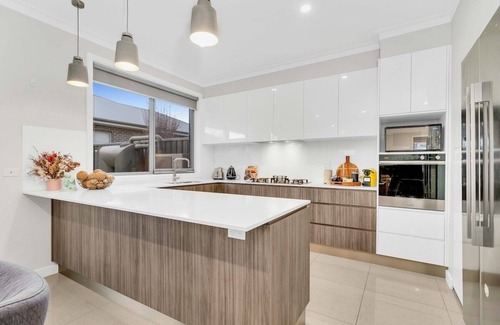 Klemzig Casa | Elegant Stay at Klemzig | Luxury on Adelaide City Fringe/ CBD