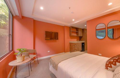 Los Naranjos Apartamento | Elegant Stay Steps from El Tesoro Mall 304