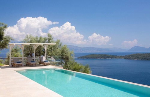 Perigiali Villa | Elegante villa de piedra, a poca distancia del centro de Pasa Beach y Nydri