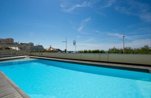 Biarritz Apartamento | Elegant studio, 2-4 people, WiFi, pool, parking
