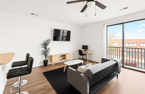 Five Points South Apartamento | Elegant Studio Near Bars, Dining and UAB