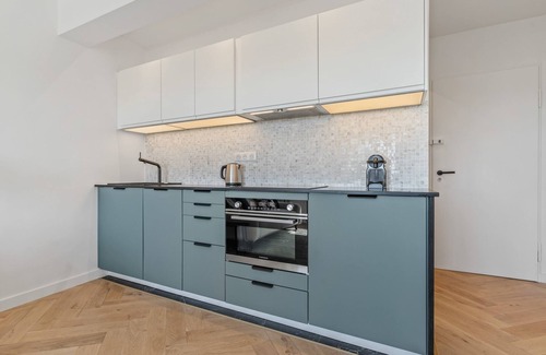 Hollerich Apartamento | Elegant Studio w/ High-Speed WiFi & Full Kitchen