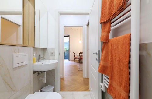 Porta Nuova Apartamento | Elegant Suite in Repubblica Brera