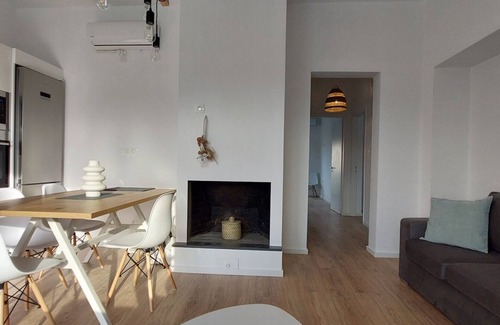 Kato Almiri Cabaña | Elegant summer residence with big balcony and garden. Can host 8-10 adults.