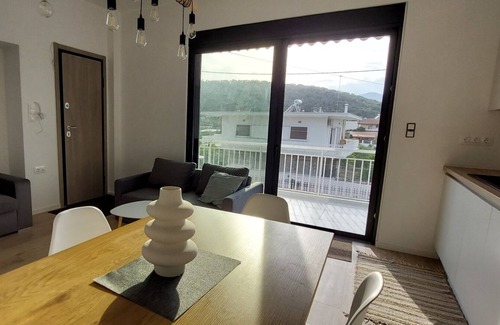 Kato Almiri Cabaña | Elegant summer residence with big balcony and garden. Can host 8-10 adults.