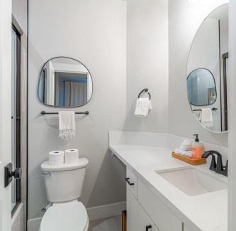 Lincoln Park Casa | Elegant Tahoe Escape Comfort and Style Combined