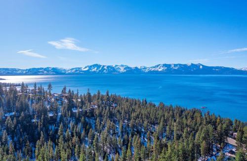 Lincoln Park Casa | Elegant Tahoe Escape Comfort and Style Combined