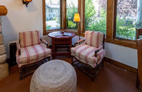 Warm Springs Casa | Elegant Three Suite Condo Steps to Warm Springs Lodge