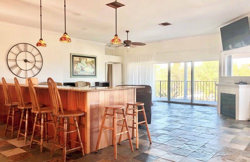 Sebastian Hotel | Elegant Top-Floor Penthouse - 3BR/3BA - Panoramic Views - Boutique Hotel Setting