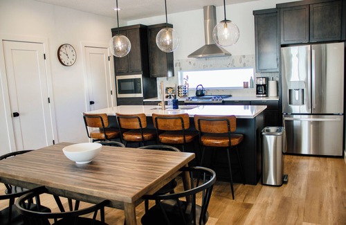 Mountain Green Casa | Elegant Townhome with Stunning Mountain Views - Near Snowbasin Resort!