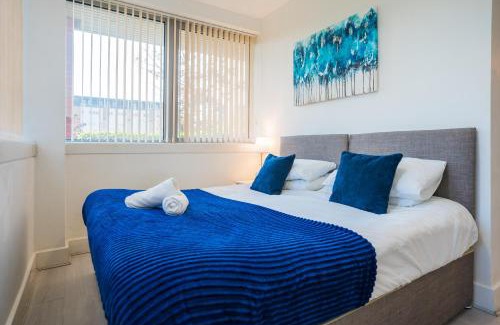 Central Milton Keynes Apartamento | Elegant Two-Bedroom Apartment - Free Wi-Fi, 7 Mins from Station, Perfect for Business or leisure Travellers By AV Hughes Properties