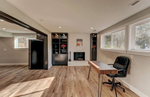 Bothell Casa | Elegant, Unique Entire LowerUnit