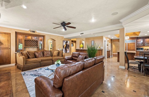 Rancho Santa Margarita Casa | Elegant Villa Retreat Pool Garden Alfresco Lounge