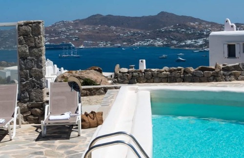Kanalia Villa | Elegant villa with ocean views & 2 pools