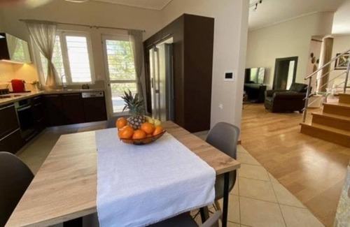 Vari Villa | Elegant villa with pool in the Athens Riviera