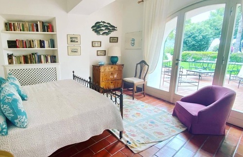 Porto Ercole Villa | Elegante villa mediterránea blanca, playa PRIVADA en una increíble comunidad cerrada