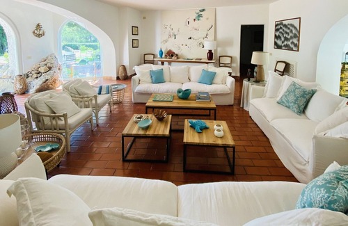 Porto Ercole Villa | Elegante villa mediterránea blanca, playa PRIVADA en una increíble comunidad cerrada