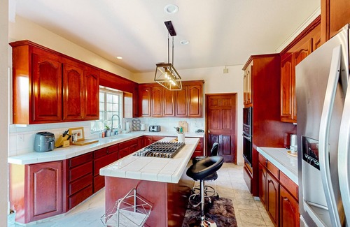 Penngrove Casa | Elegant wine lover's acreage with patio, chef's kitchen, & AC - dog-friendly