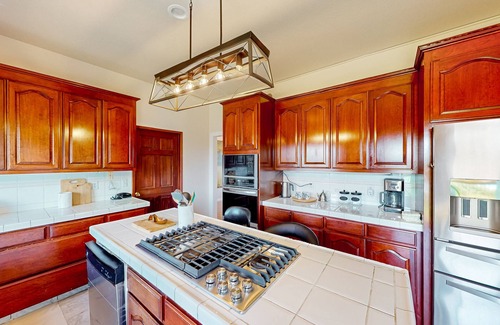 Penngrove Casa | Elegant wine lover's acreage with patio, chef's kitchen, & AC - dog-friendly