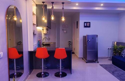 Kolkata Apartamento | Elegant Xanadu Studio 604 -Pool, Airport, CC2 Mall