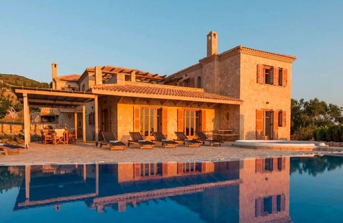 Korithi Villa | Elegant Zante Villa | Villa Divas | 6 Bedrooms | Infinity Pool | 100 Metres To The Sea | Short Drive To Agios Nikolaos