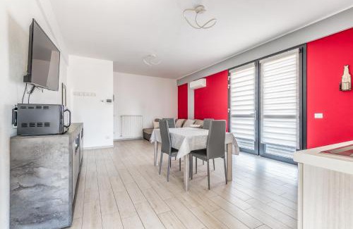 Bareggio Apartamento | Elegante Appartamento con Comfort Completi vicino a Mezzi & Servizi