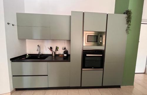 Cit Turin Apartamento | Elegante Apt a 5 minuti da Stazione e Metropolitana - Free Parking a 80m