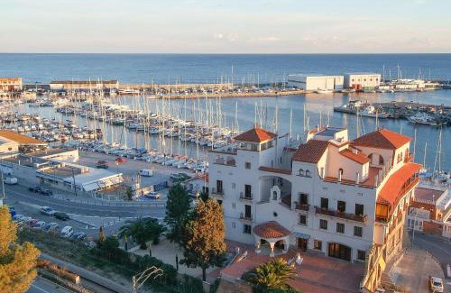 Arenys de Mar Apartamento | Elegante apt p4 pax a 1 min de la Playa con WiFI