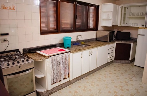 Guaratuba Casa | Elegante casa c piscina -Balneário dos Coroados/PR