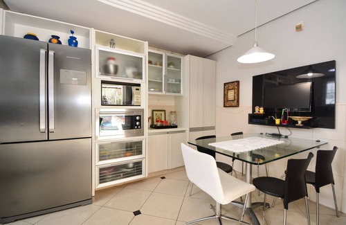 Joao Paulo Casa | Elegante Casa com Piscina - João Paulo