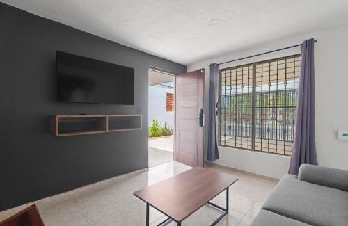 Mérida Casa | Elegante Casa Completa. Merida, Yucatan/House MR