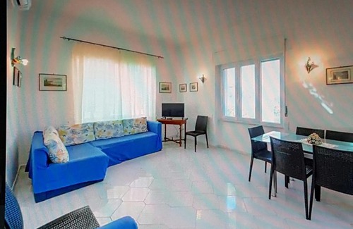Ischia Porto Casa | Elegante e centralissimo appartamento in villa