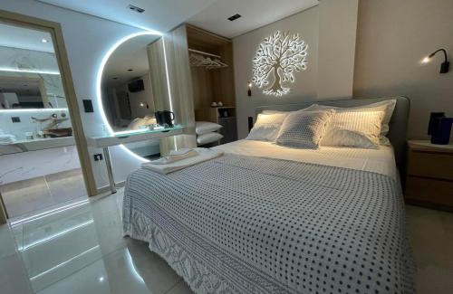 Omales Casa | Elements of Diros