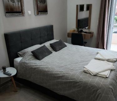 Perea Apartamento | Elena's Place, free parking!