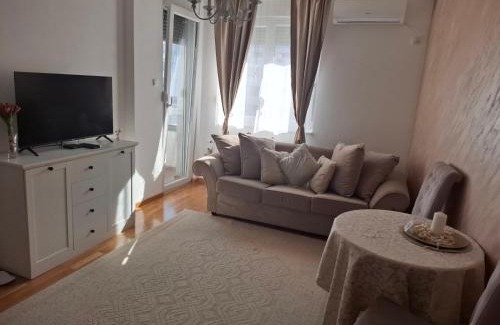 Petrovaradin Apartamento | Eleon