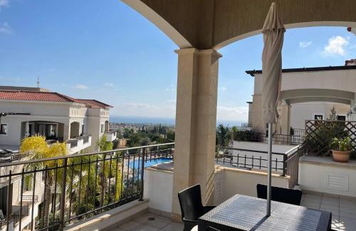 Peyia Town Apartamento | Eleona's Royal Gardens By Yiota - Luxury 2 Bed Apartment in Exclusive Complex