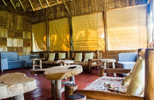 Kichwamba Cabina | Elephant HAB Lodge