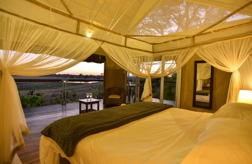 Dete Cabina | Elephant's Eye, Hwange