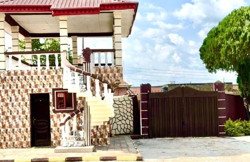 Owo Casa | Elephant villa