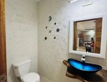 Dauis Villa | Elevated 4 Bedroom Home