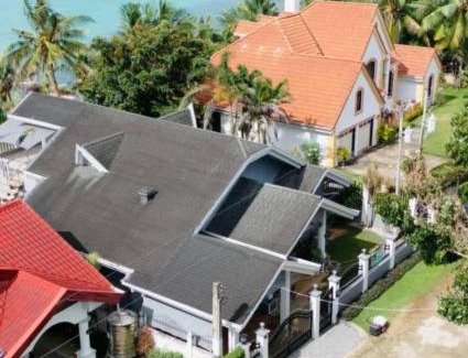 Dauis Villa | Elevated 4 Bedroom Home