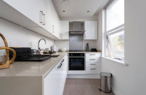 Lewisham Apartamento | Elevated Elegance: 1BR 1BA Flat in Wellmeadow Rd
