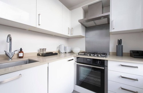 Lewisham Apartamento | Elevated Elegance: 1BR 1BA Flat in Wellmeadow Rd