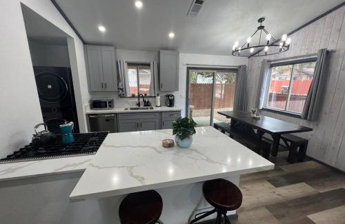 Woodlands Casa | Elevated Vibes AC Hot-Tub with Ping Pong!