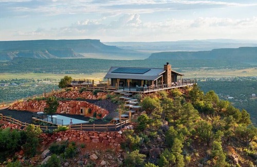 Apple Valley Cabina | Elevation 40 Zion Sum
