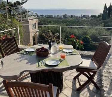 Melissopetra Apartamento | Elia Junior Suite In Epidavros with Shared Pool