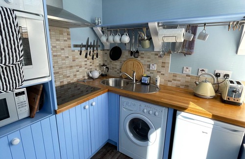 Leven Apartamento | Elie Residence Studio Apartment, ¡perfecto para 2 personas! Planta baja.